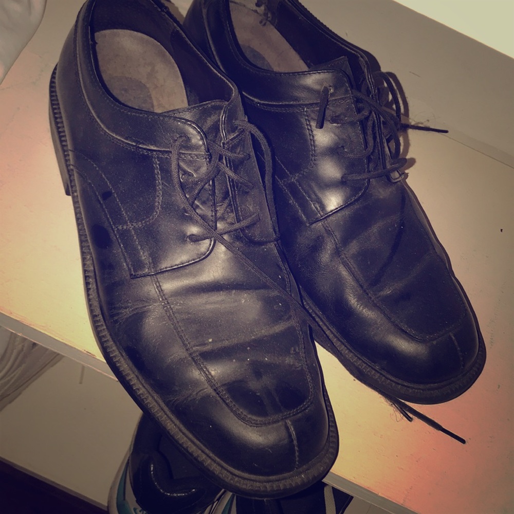 Work black shoes